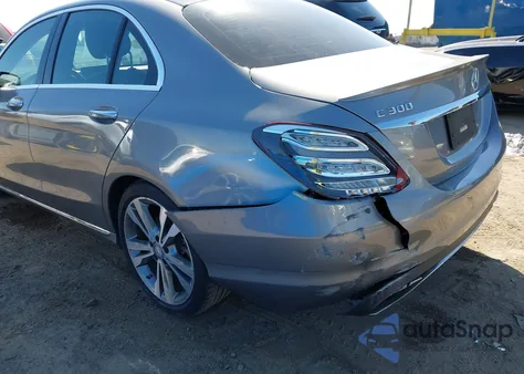 2015 Mercedes-Benz C 300 from USA, damaged, VIN 55SWF4JBXFU075426